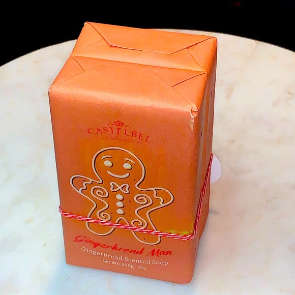 CASTELBEL LTD EDITIONS GINGERBREAD HOUSE & MAN SOAP SET OF 2 7oz BAR NEW - Picture 2 of 5